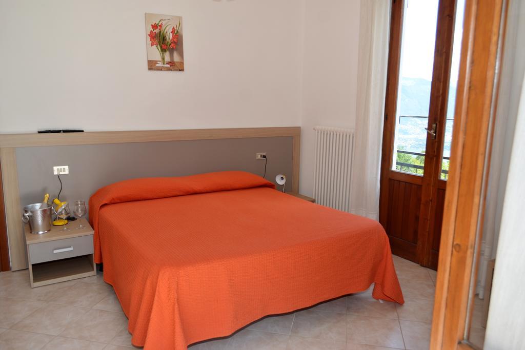 Albergo Diana Tronzano Lago Maggiore Kamer foto